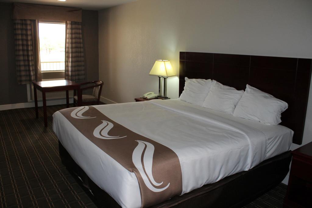 Quality Inn & Suites Port Arthur - Nederland Exterior photo