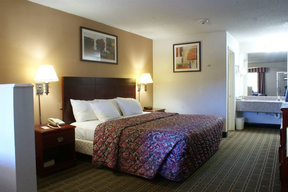 Quality Inn & Suites Port Arthur - Nederland Exterior photo
