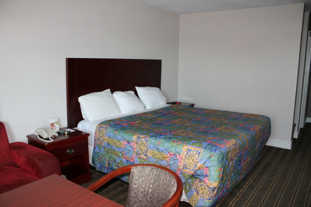 Quality Inn & Suites Port Arthur - Nederland Exterior photo